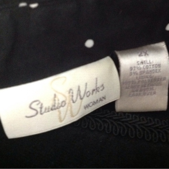 Comfy and cozy (lot #4) - Picture 6 of 7